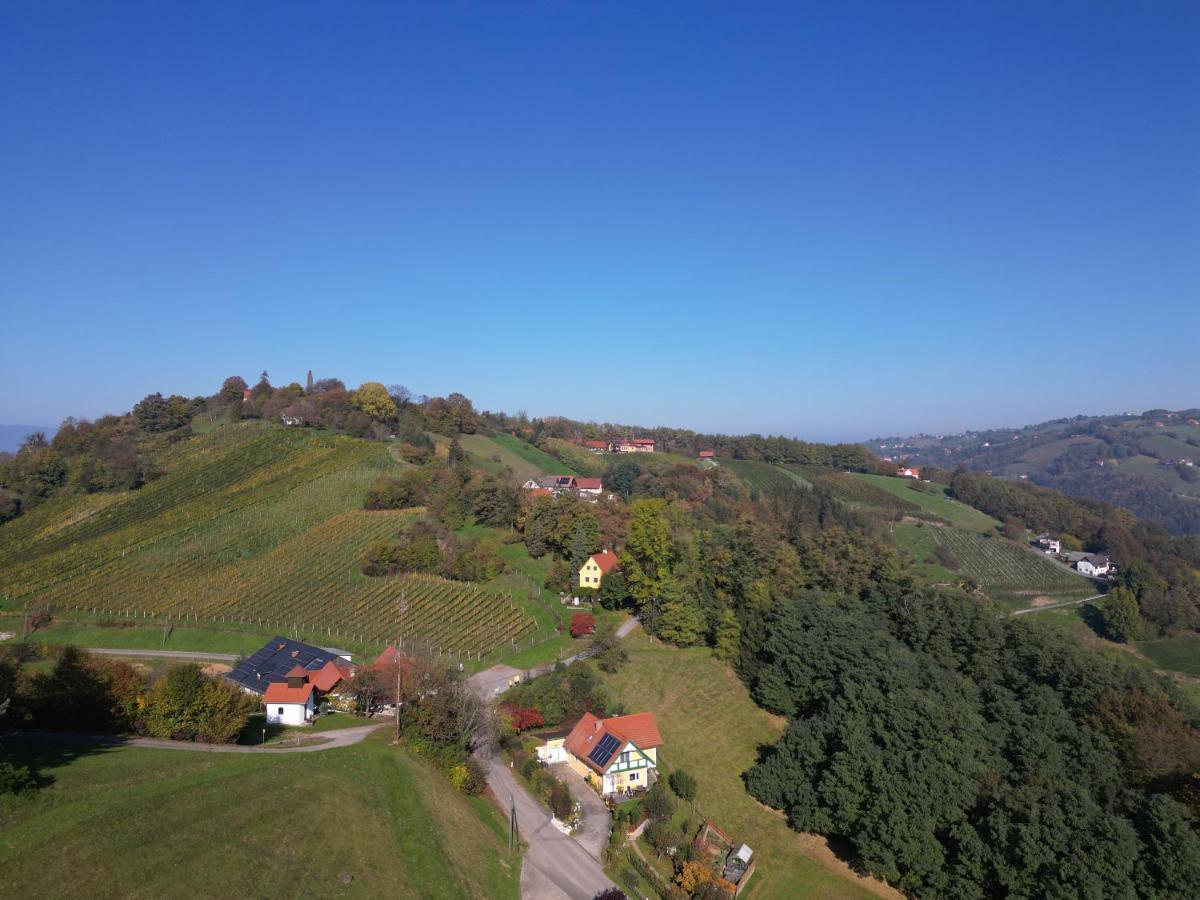 Muehlbauerhof Bed & Breakfast Großklein Exterior foto